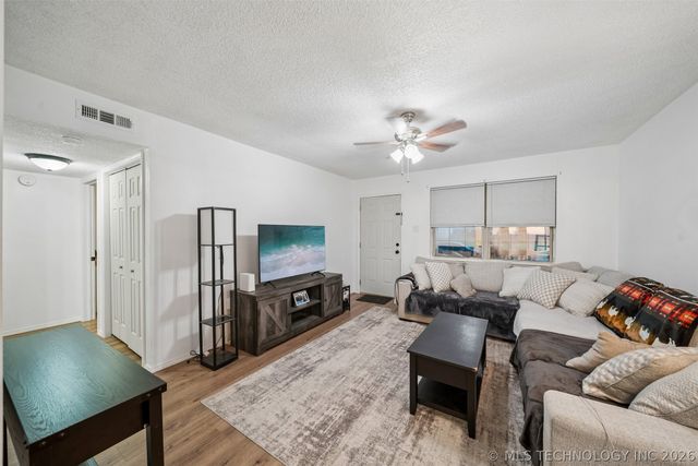 479 E 137th Street, Glenpool, OK 74033