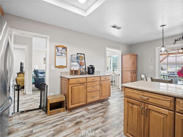 16610 Shinedale Drive, Canyon Country (santa Clarita), CA 91387