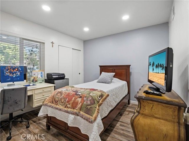 16610 Shinedale Drive, Canyon Country (santa Clarita), CA 91387