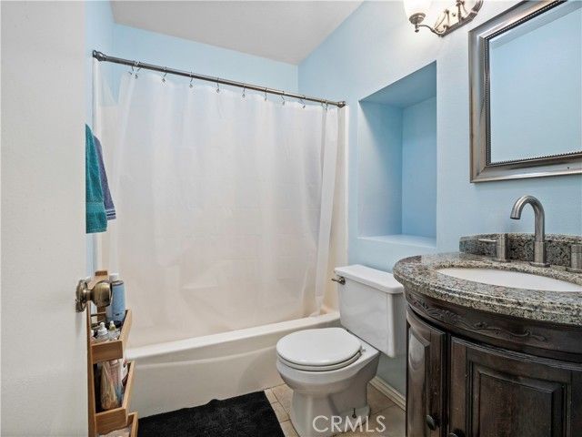 16610 Shinedale Drive, Canyon Country (santa Clarita), CA 91387