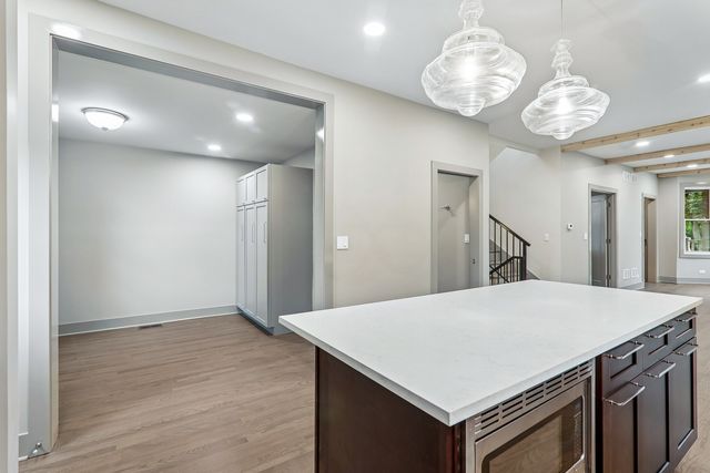 819 Mapleton Avenue, Oak Park, IL 60302