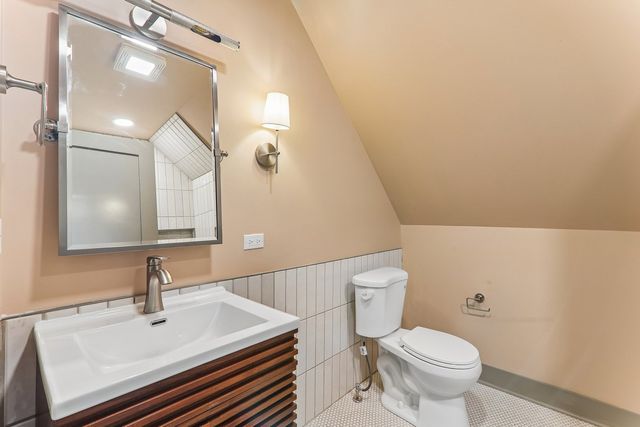 819 Mapleton Avenue, Oak Park, IL 60302