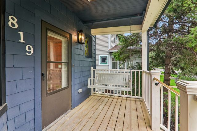 819 Mapleton Avenue, Oak Park, IL 60302