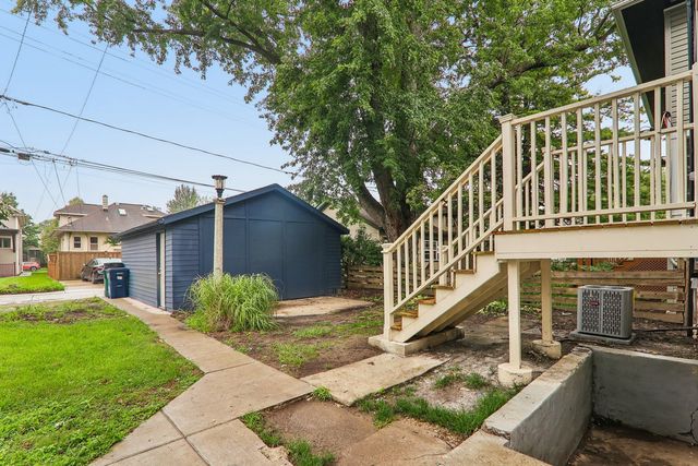 819 Mapleton Avenue, Oak Park, IL 60302