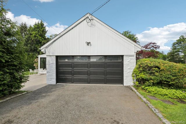 187 Thornbury Road, Scarsdale, NY 10583