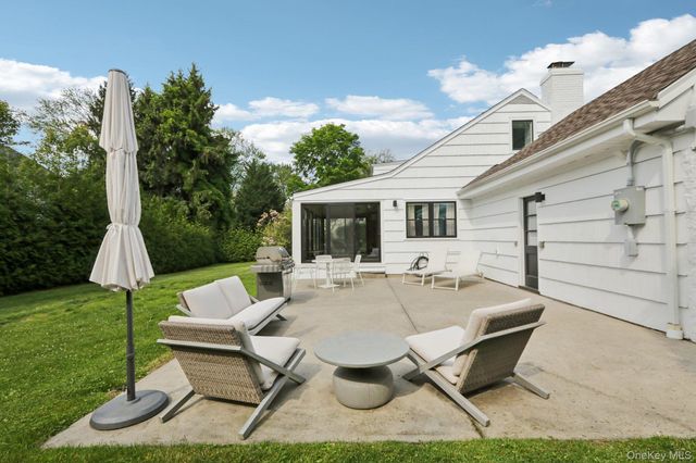 187 Thornbury Road, Scarsdale, NY 10583