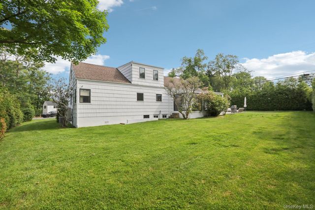 187 Thornbury Road, Scarsdale, NY 10583