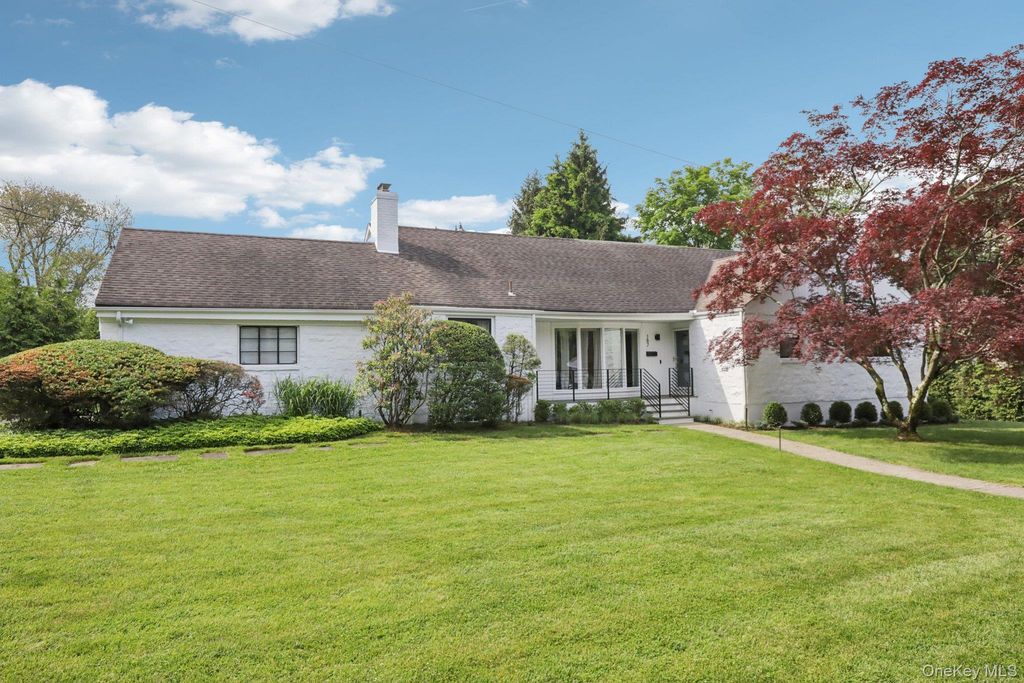 187 Thornbury Road, Scarsdale, NY 10583