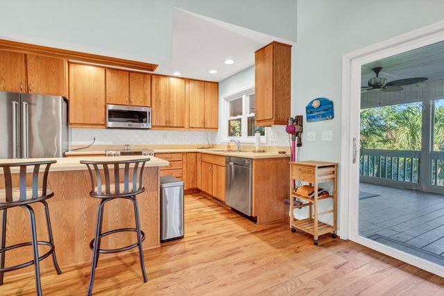 55 Rice Lane, Edisto Island, SC 29438