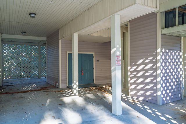 55 Rice Lane, Edisto Island, SC 29438