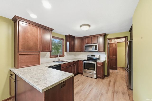 1612 Benham Drive, Fort Wayne, IN 46815