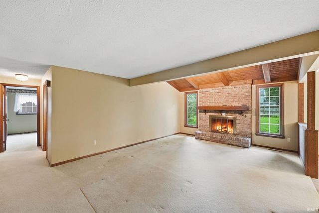 1612 Benham Drive, Fort Wayne, IN 46815