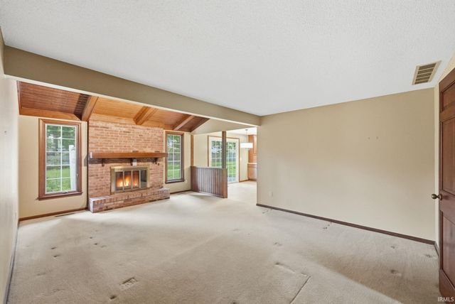 1612 Benham Drive, Fort Wayne, IN 46815