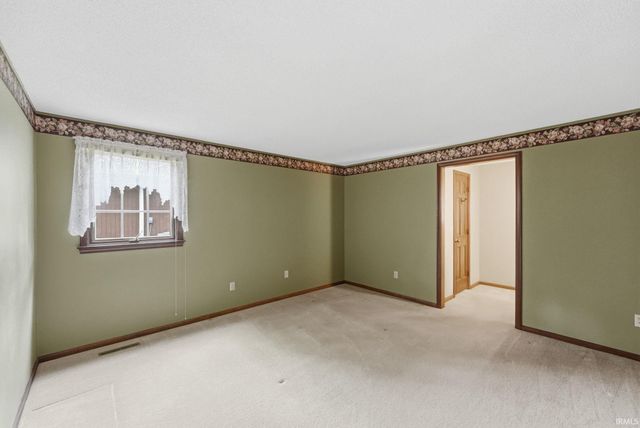 1612 Benham Drive, Fort Wayne, IN 46815