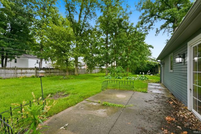 1612 Benham Drive, Fort Wayne, IN 46815