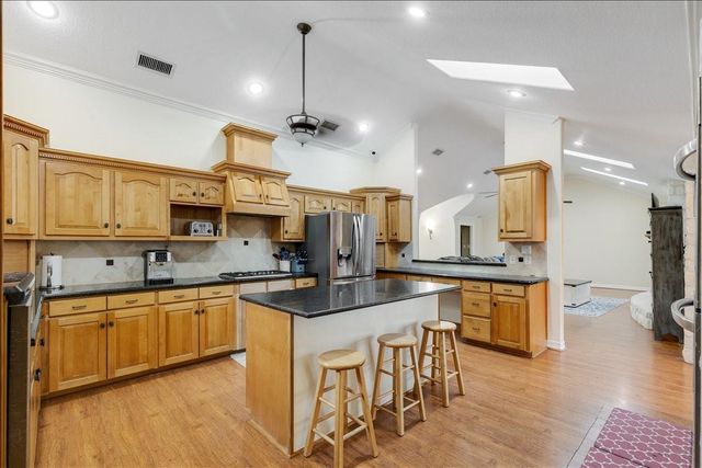 3755 County Road 949b, Alvin, TX 77511