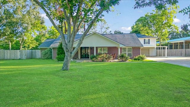 3755 County Road 949b, Alvin, TX 77511