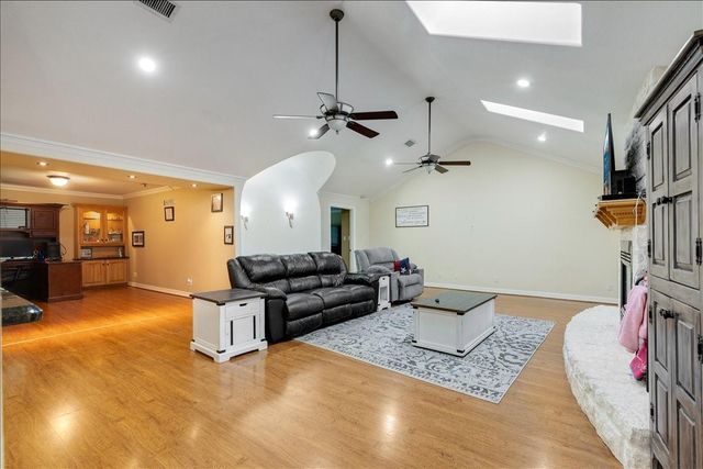 3755 County Road 949b, Alvin, TX 77511