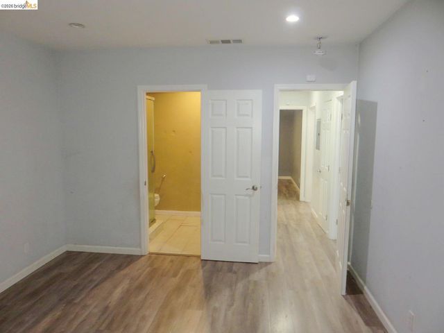 1649 72Nd Ave, Oakland, CA 94621