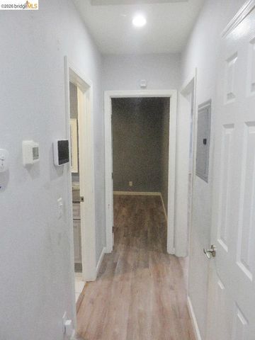 1649 72Nd Ave, Oakland, CA 94621