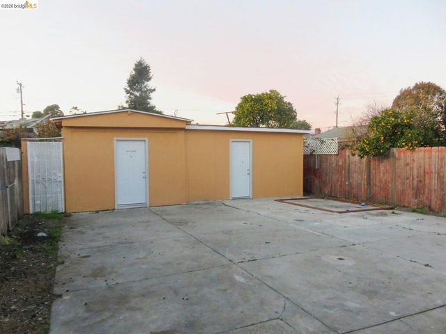1649 72Nd Ave, Oakland, CA 94621