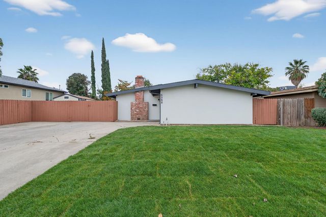 6568 Juneau Way, North Highlands, CA 95660