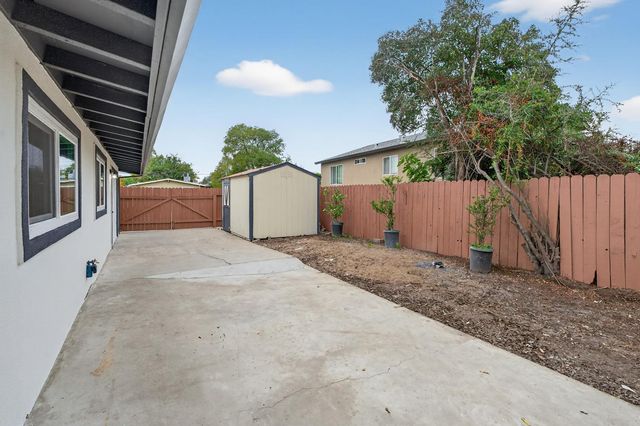 6568 Juneau Way, North Highlands, CA 95660