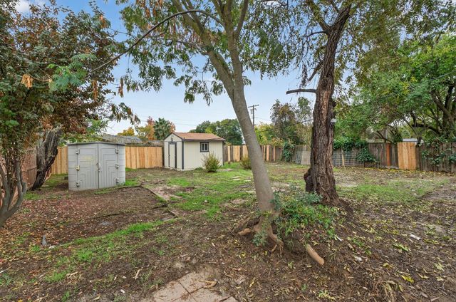 6568 Juneau Way, North Highlands, CA 95660