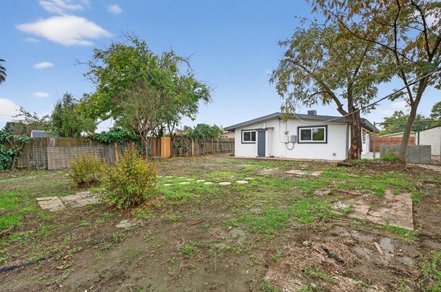 6568 Juneau Way, North Highlands, CA 95660