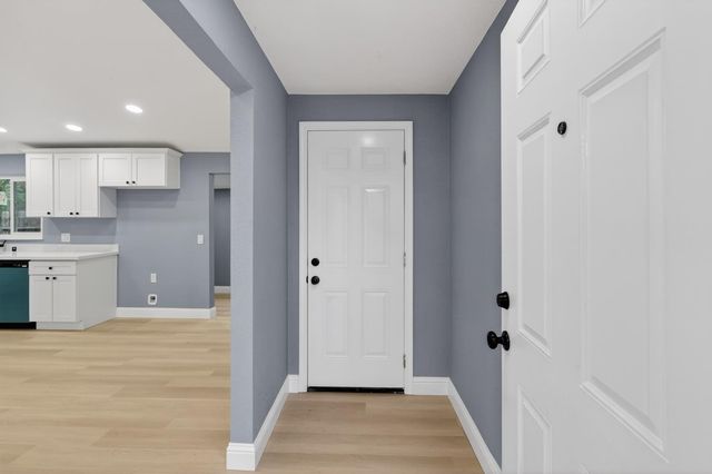 6568 Juneau Way, North Highlands, CA 95660