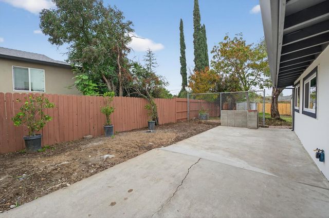 6568 Juneau Way, North Highlands, CA 95660