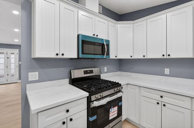 6568 Juneau Way, North Highlands, CA 95660