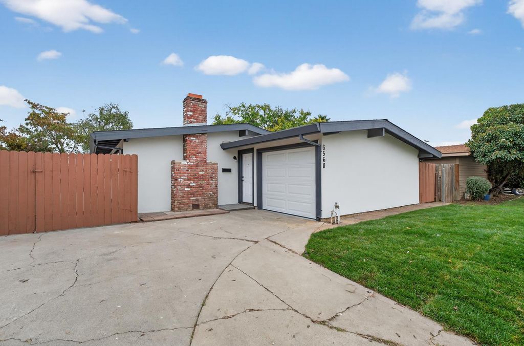 6568 Juneau Way, North Highlands, CA 95660