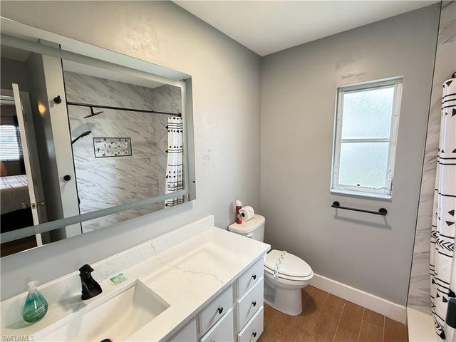 213 SW 10th TER, Cape Coral, FL 33991