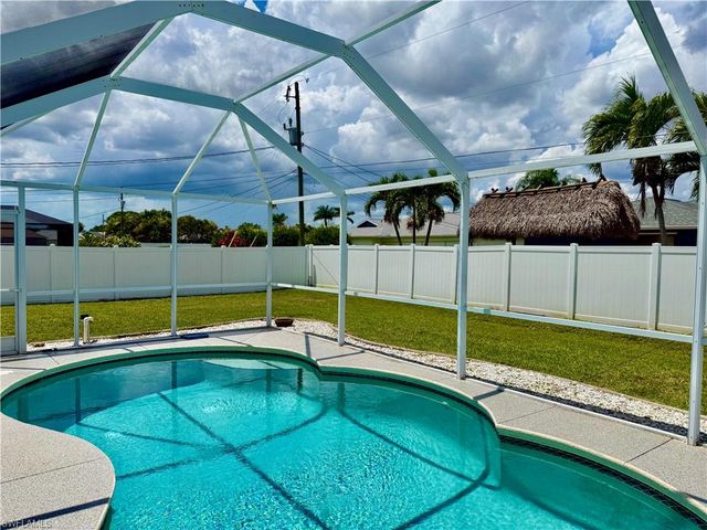 213 SW 10th TER, Cape Coral, FL 33991