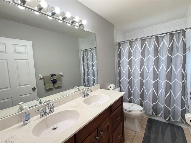 213 SW 10th TER, Cape Coral, FL 33991