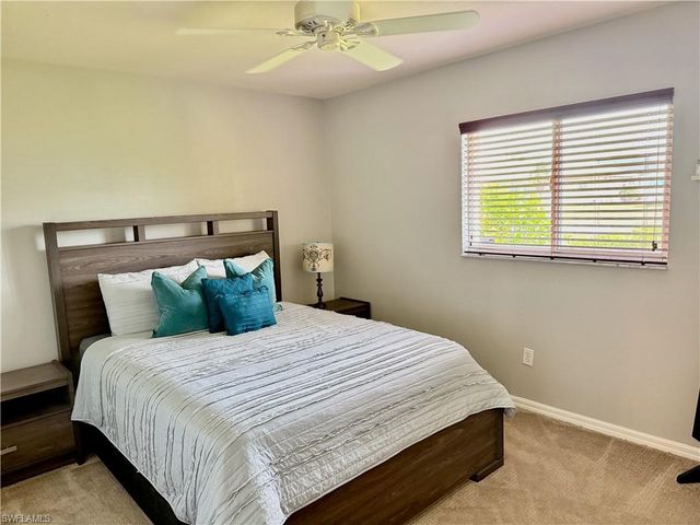 213 SW 10th TER, Cape Coral, FL 33991