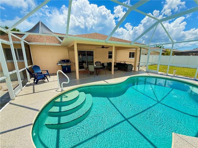 213 SW 10th TER, Cape Coral, FL 33991