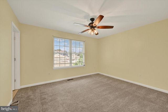 21 BOX CIR, Baltimore, MD 21221