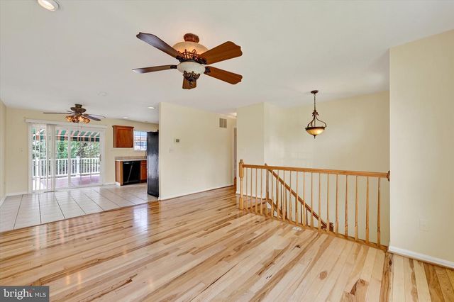 21 BOX CIR, Baltimore, MD 21221