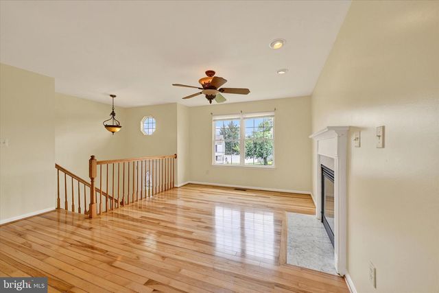 21 BOX CIR, Baltimore, MD 21221