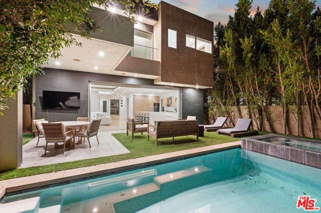 637 N Gardner Street, Los Angeles, CA 90036