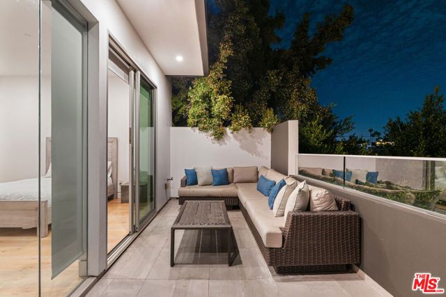 637 N Gardner Street, Los Angeles, CA 90036