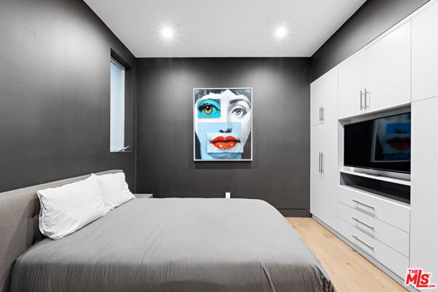 637 N Gardner Street, Los Angeles, CA 90036