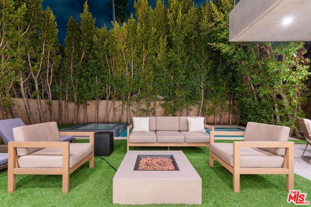 637 N Gardner Street, Los Angeles, CA 90036