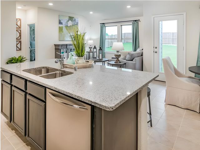 1810 Aslynn Circle, Aubrey, TX 76227