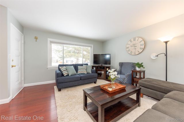 5350 Military Avenue, Brighton Township, MI 48116