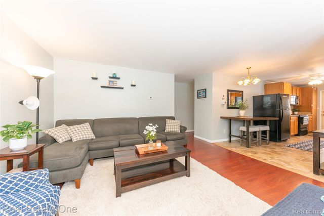 5350 Military Avenue, Brighton Township, MI 48116