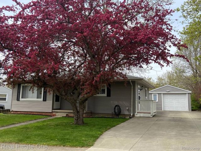 5350 Military Avenue, Brighton Township, MI 48116