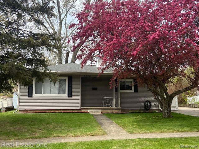 5350 Military Avenue, Brighton Township, MI 48116